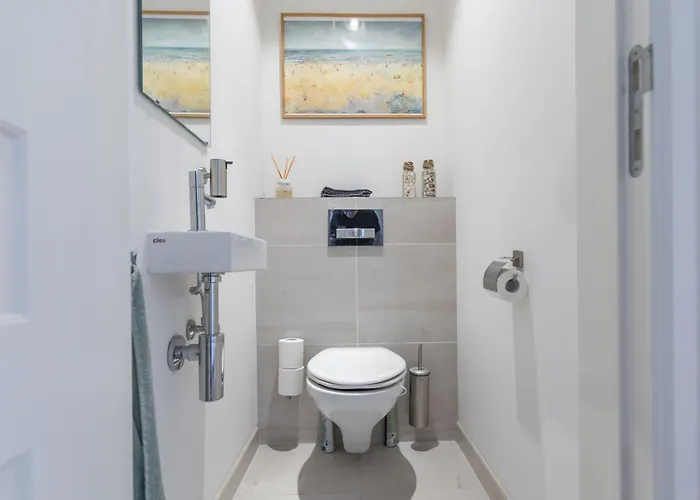 Lecomte - The Shoreline Seaview - 225