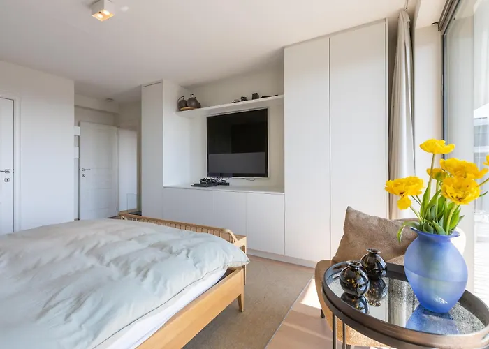 Lecomte - The Shoreline Seaview - 225 * Oostende