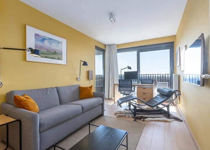 Lecomte - The Shoreline Seaview - 225 *